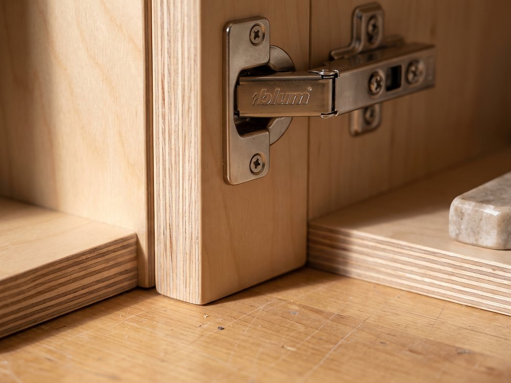 Plywood carcass and soft-close hinge detail