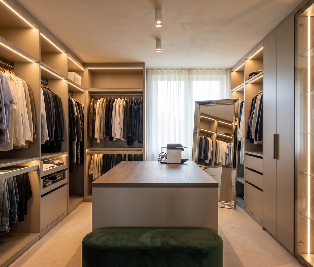 Dressing room conversion, Palm Jumeirah, Dubai